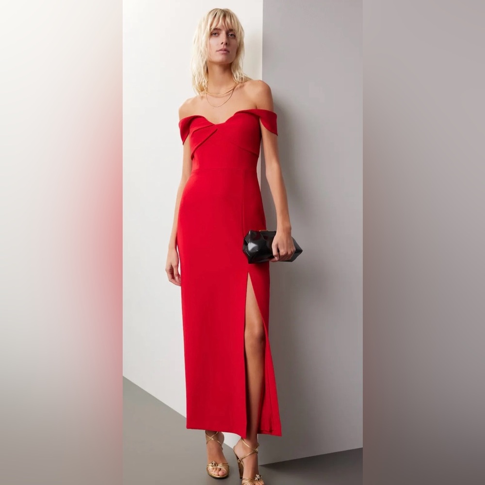 Monique Lhuiller Elegant Red Off-Shoulder Evening Gown